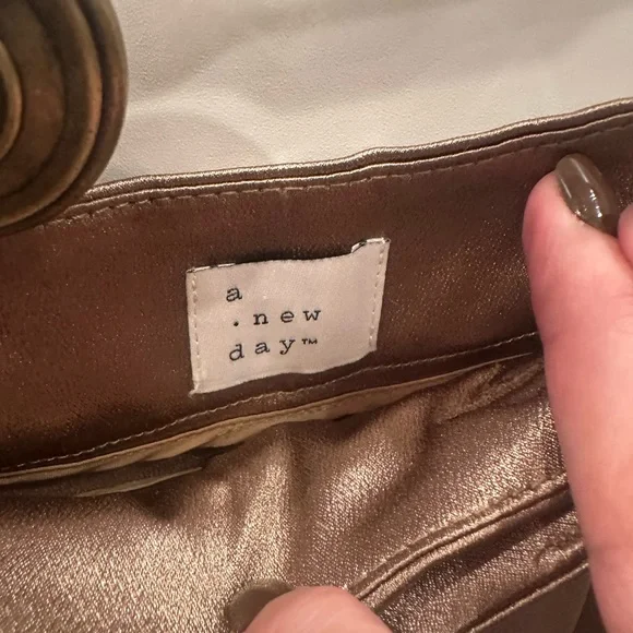 A New Day Metallic Bronze Cargo Pants-Size 6 - Picture 5 of 7